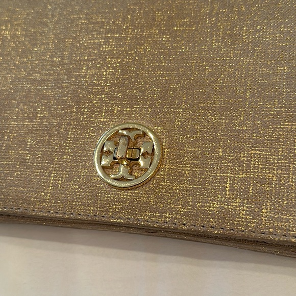 Tory Burch shimmer gold metallic purse handbag crossbody clutch detachable strap - Picture 3 of 9